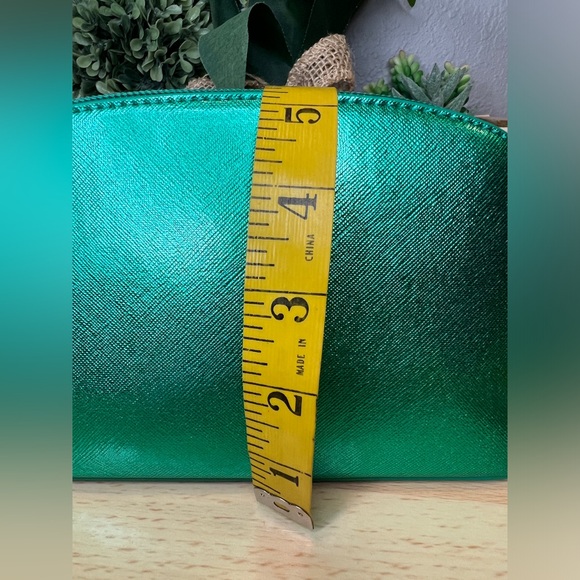 Green Metallic Cosmetic Pouch - Picture 3 of 6